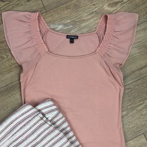 Express salmon flutter sleeve top MEDIUM